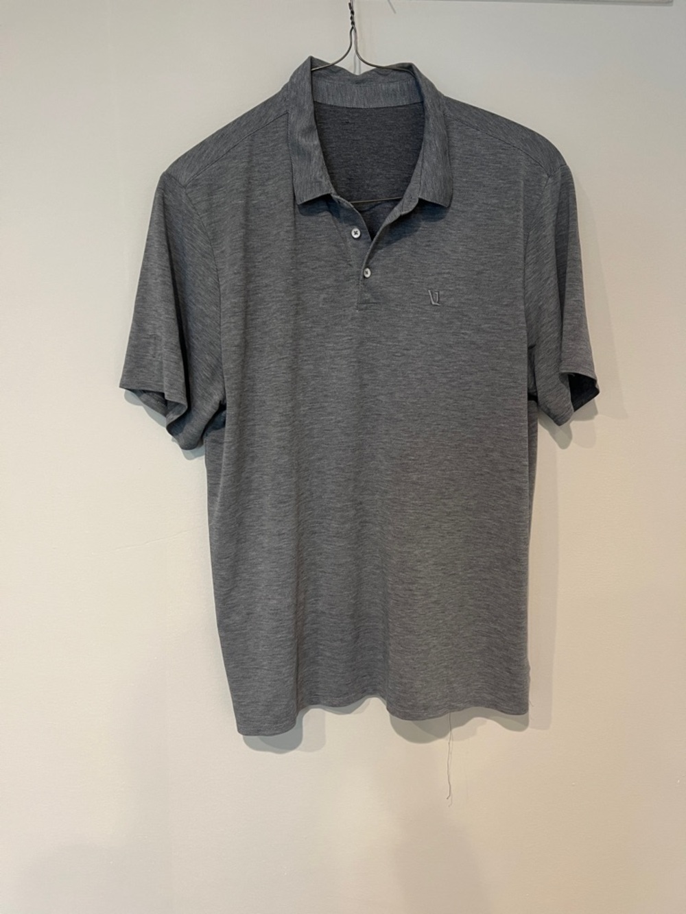 Vuori Men's Gray Polo Shirt - Classic Short Sleeve